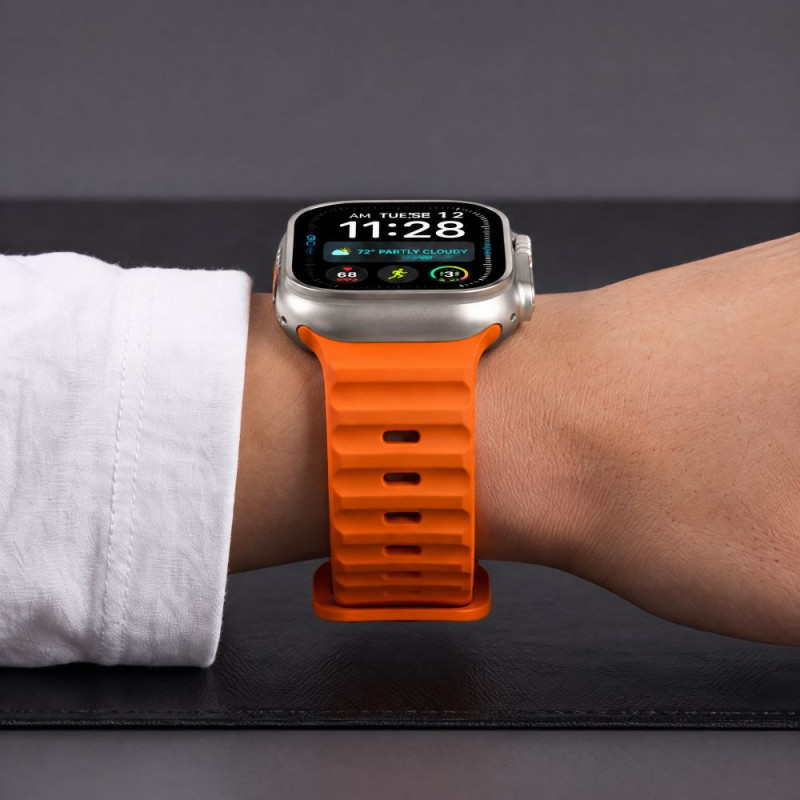 Tech-Protect Silicone Line Apple Watch 8 / 9 / 10 / 11 / 12 / SE / Ultra 44/45/46/49 mm -ranneke, oranssi