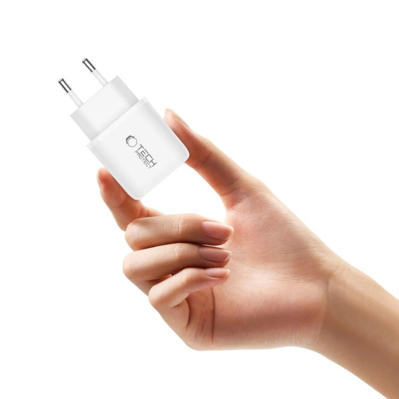 Tech-Protect NCA30 USB-A, USB-C seinälaturi PD 30W / QC3.0, valkoinen