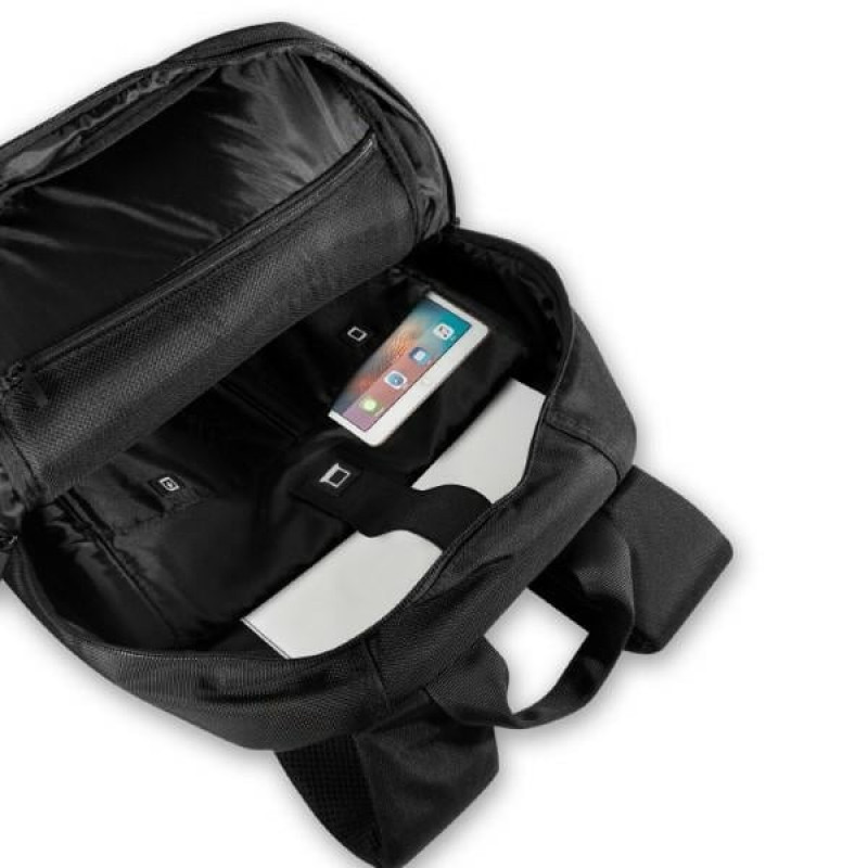 BMW BMBP15SPCTFK 16 tuuman reppu, Carbon&Leather Tricolor, musta