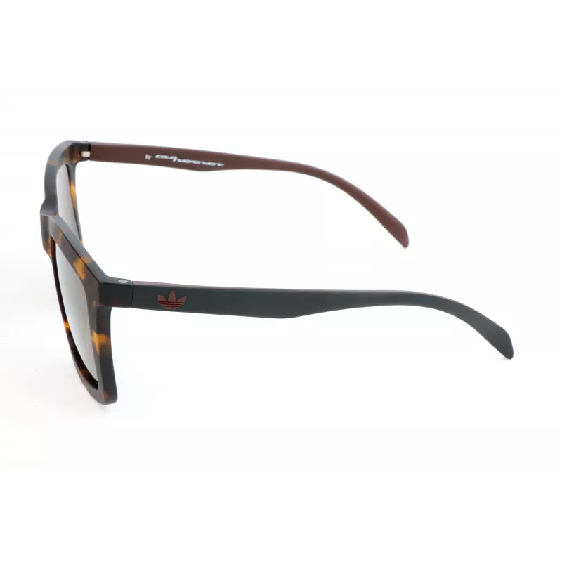 Adidas miesten AOR015 aurinkolasit – mattamusta kehys, harmaat linssit – 53/20/140 mm