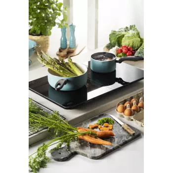 Adler AD 6516 kaksinkertainen induktioliesi 3500W Touch Control musta