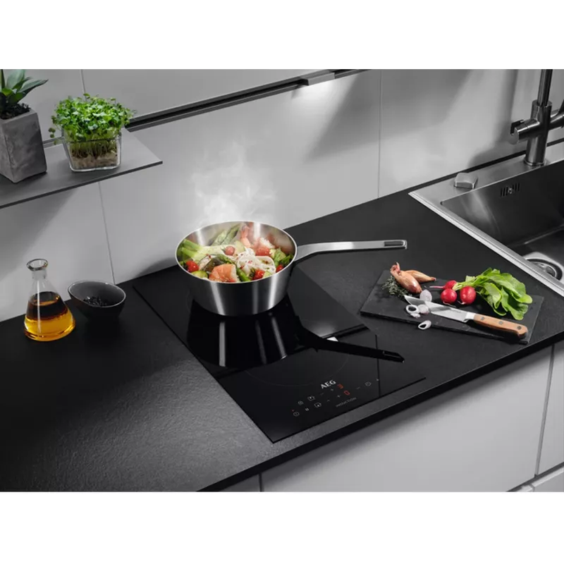AEG IKB32300CB 2-alueinen induktioliesi, Touch Control, PowerBoost, musta