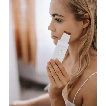 Beautifly Peeling Scrub Mini - ultraääni-kavitaatio kasvolaite EMS-mikrovirralla, valkoinen ruusukulta