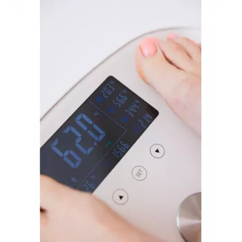 Beautifly SlimSense monitoiminen selluliitin vastainen hierontalaite EMS, RF, kavitaatio, punainen LED