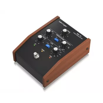 Behringer BM-12 rengasmodulaattori Eurorack-moduuli