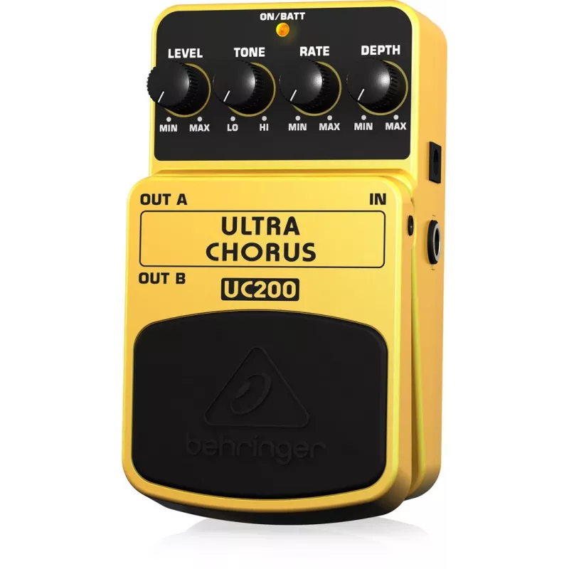Behringer UC200 tehostepedaali