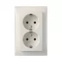 Berker S.1 kaksoispistorasia SCHUKO, 16A 250V, polarvalkoinen kiiltävä kannella
