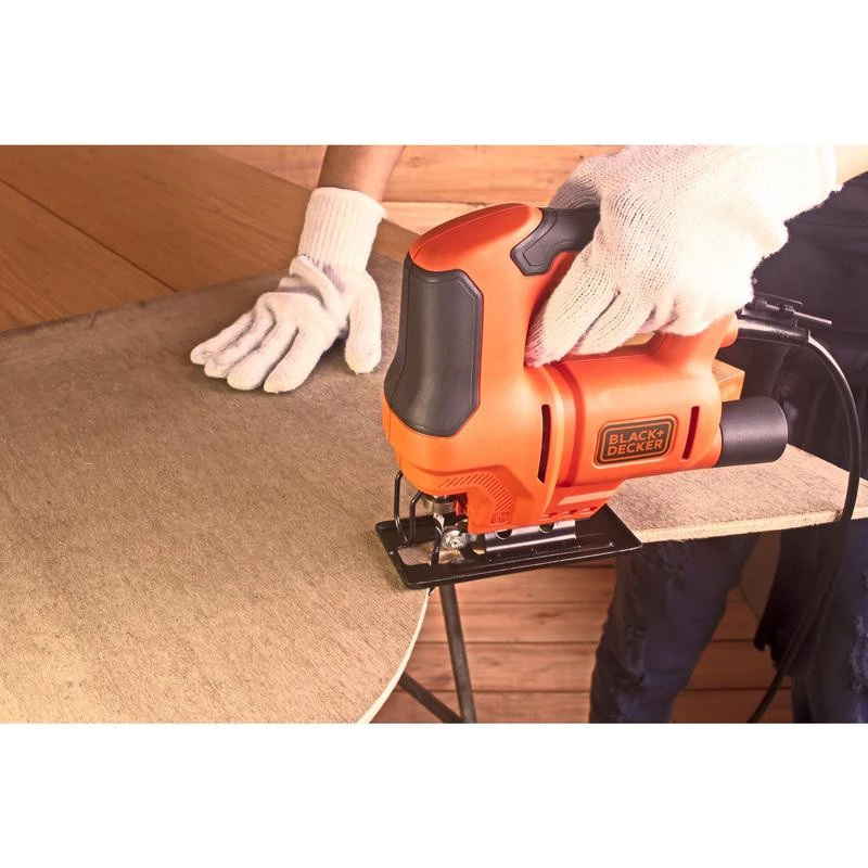 BLACK & DECKER BES603-QS pistosaha 400 W