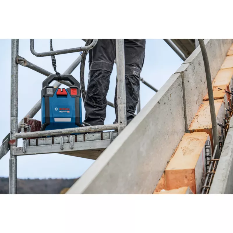 BOSCH POWERTOOLS GPU 18V-2 DI akkukäyttöinen suurtaajuustärytinjärjestelmä (laatikossa)