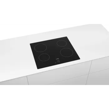Bosch Serie 2 PUG61RAA5E 60 cm induktioliesi 4 keittoalueella, TouchControl, PowerBoost, musta