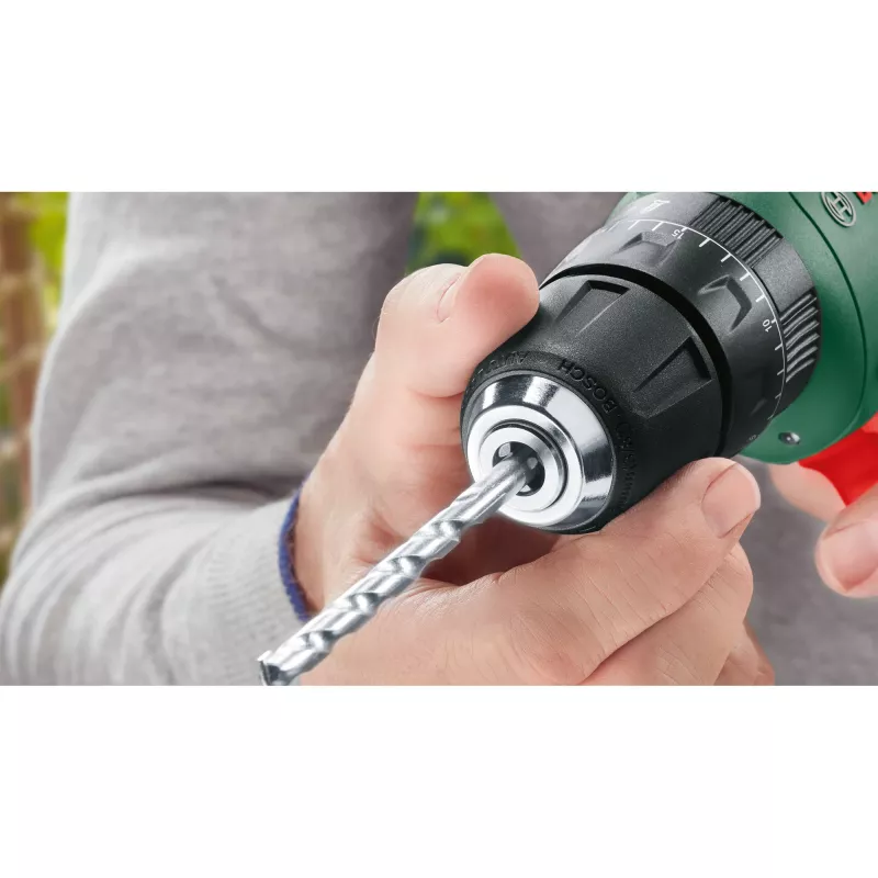 BOSCH UniversalImpact 18V akkukäyttöinen iskuporakone (vihreä/musta, 2x1,5 Ah Li-Ion, 241 osan sarja)