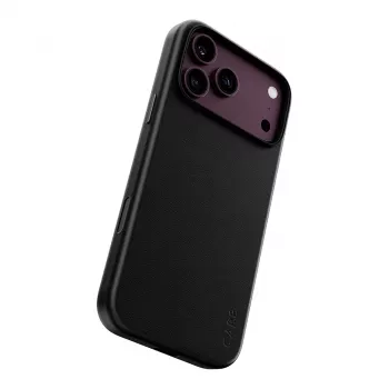 CARE by PanzerGlass Solo vegaaninen nahkakotelo MagSafe-yhteensopiva iPhone 17 Pro Maxille - musta