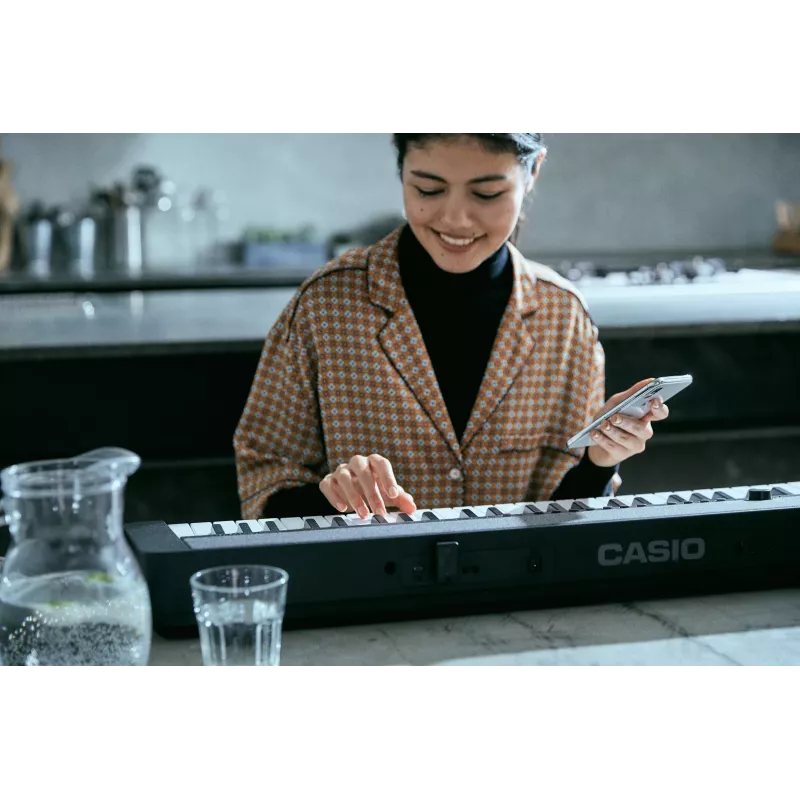 Casio CT-S1 61-näppäiminen digitaalisyntetisaattori musta