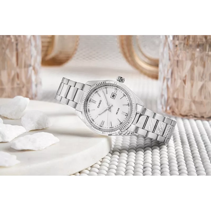 CASIO LTP1302PD7A1V unisex analoginen kvartsikello, hopea ruostumaton teräs, 34,5 x 30,2 x 8,7 mm