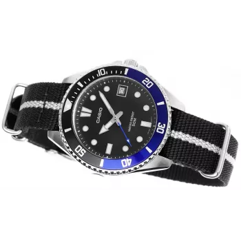 Casio MDV-10C-1A2VEF miesten sukelluskello musta ruostumaton teräs resiini