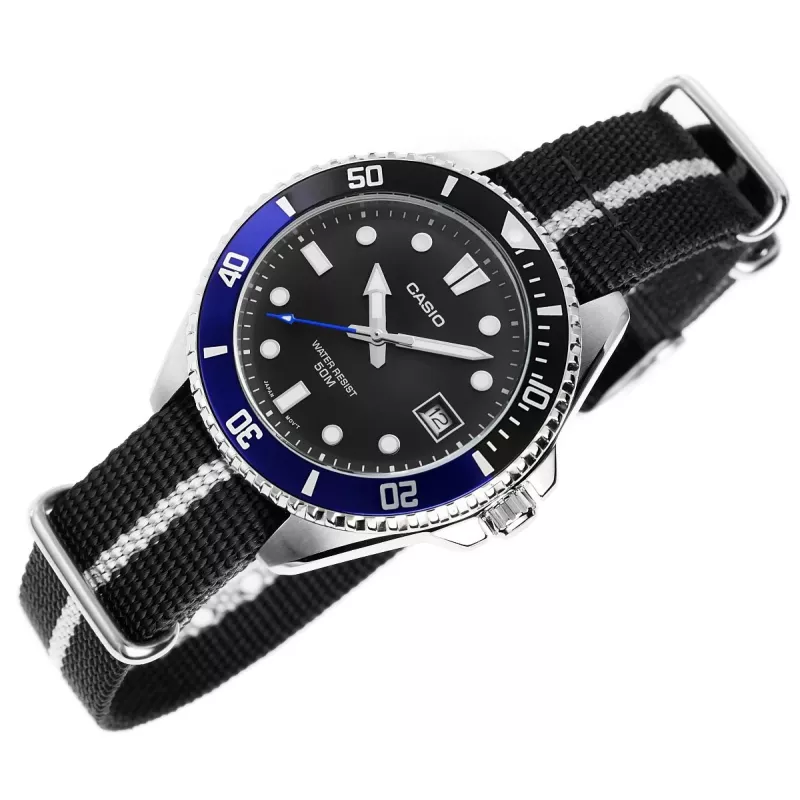 Casio MDV-10C-1A2VEF miesten sukelluskello musta ruostumaton teräs resiini