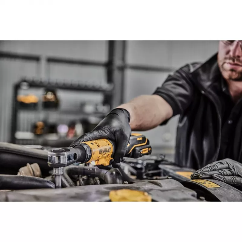 DEWALT 12V XR harjaton 1/4 inch räikkäavain DCF504N (ilman akkua)