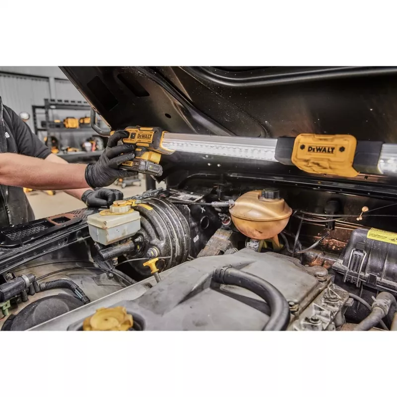 DEWALT DCL045 18V XR akku-LED-työvalo (laite ilman akkua)