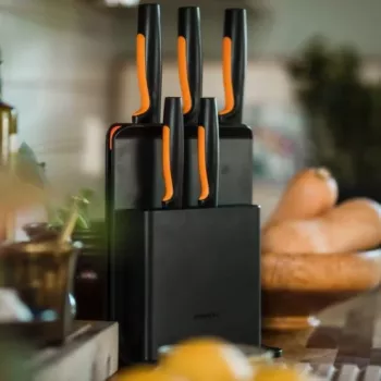 Fiskars Functional Form 6-osainen veitsiteline sarja 5 veitsellä