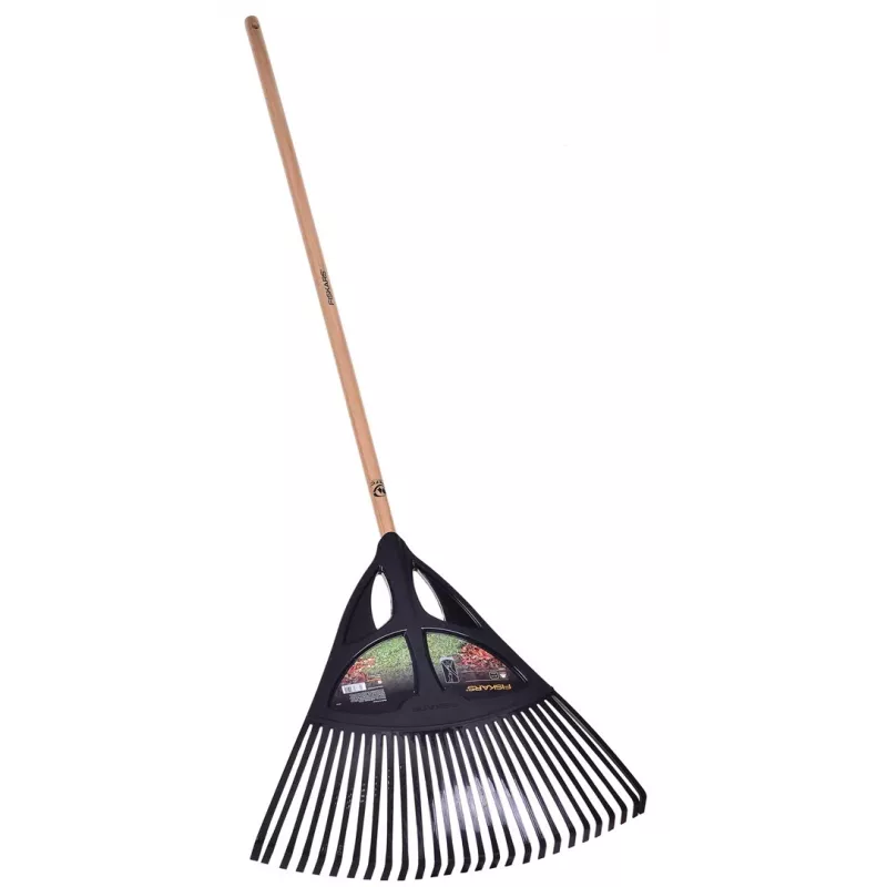 Fiskars Solid lehtiharava, 52 cm leveä polypropeenipää, 175 cm alumiinivarsi, 25 joustavaa piikkiä, musta/oranssi