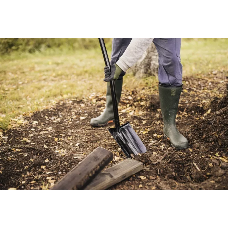 FISKARS SOLID+ XL Sharp lapio pitkällä teräsvarrella, boriterä, D-kahva, 1250 mm