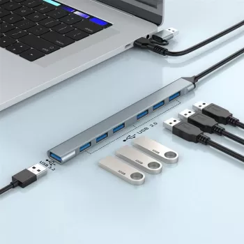 Gembird 7-porttinen USB 3.2 Gen 2 -keskitin - 6x USB-A 2.0 + 1x USB-A 3.2, hopea