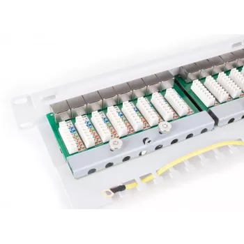 GETFORT PGF-6FTP24-B6-G patch-paneeli FTP CAT.6 24 porttia harmaa 1U räkkiasennus
