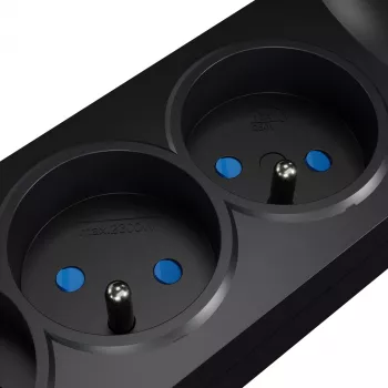 GETFORT pistorasia ylijännitesuojalla 5P-1.5M-B-USB, 5 pistorasiaa, 2 USB, 1,5 m, musta