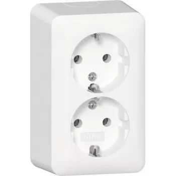 GIRA 478013 2-osainen SCHUKO-pistorasia asennuslevyllä, pinta-asennus, puhtaanvalkoinen