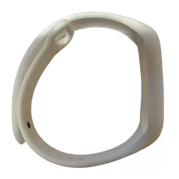 iLike silikoniranneke Xiaomi Mi Band 5 / 6 / 7 (18x250mm) valkoinen