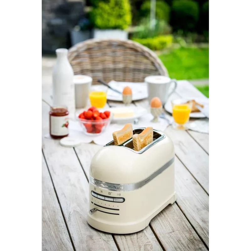KitchenAid 5KMT2204EAC 2 viipaleen leivänpaahdin 1250 W Creme