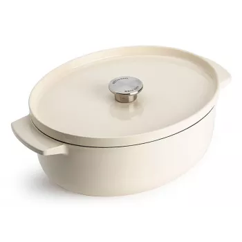 KitchenAid -valurautainen uunipata kannella 30 cm, soikea, mantelikerma