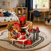 LEAN TOYS interaktiivinen pysäköintitalo pesulalla ja korjaamolla – paloautoleikkisetti 8 autolla