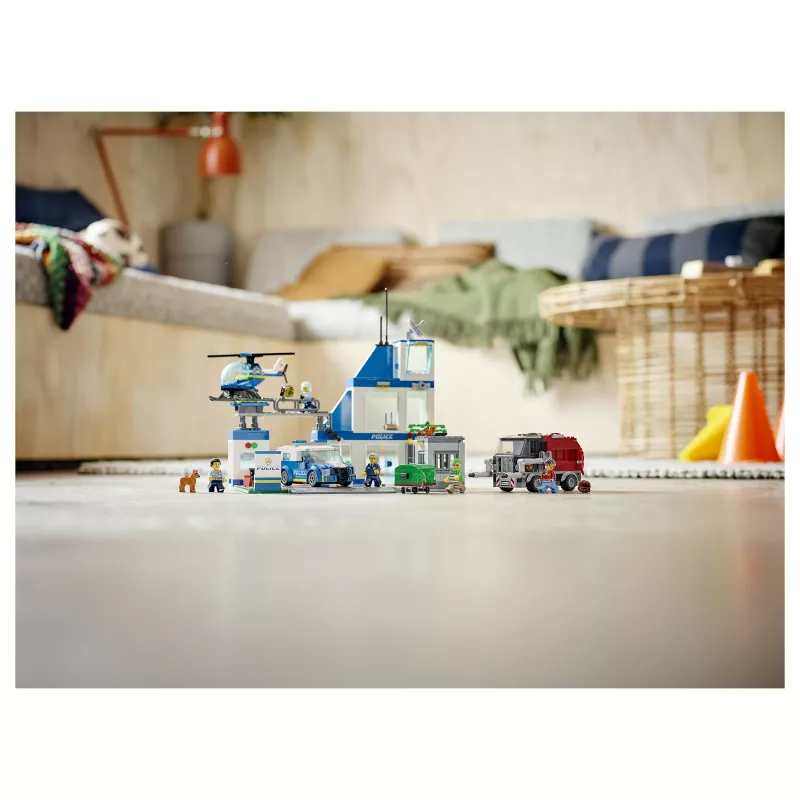 LEGO City poliisiasema rakennussarja 60316