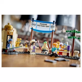 LEGO One Piece 75646 Garpen merivoimien taistelulaiva rakennussarja