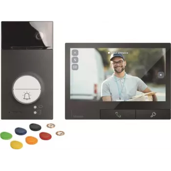 LEGRAND Bticino Flex'ONE video-ovisummerisarja LINEA 3000 -oviasemalla ja CLASSE 300X -sisämonitorilla, 1-painike, musta 363943