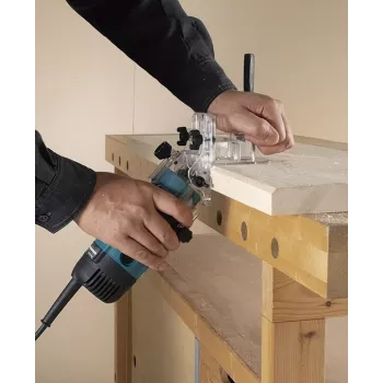 MAKITA reunahiomakone 530W 3712