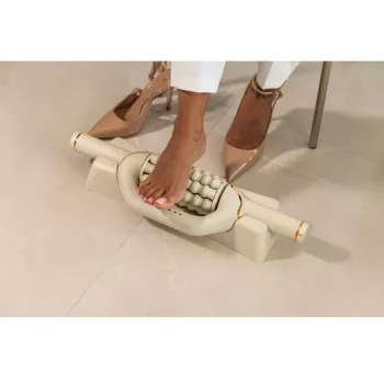 Medivon Bella Fit Wireless Roller - selluliittia vastaan hierontalaite EMS:llä, punavalolla, värinällä