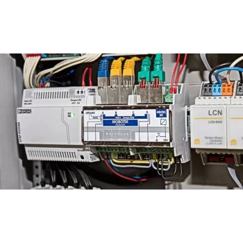 MOBOTIX MX-SWITCH1 - verkkokytkin - 4 x 10/100 (PoE+) - DIN-kisko