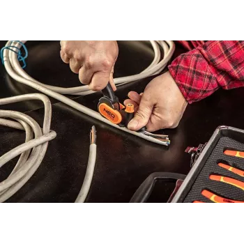 NEO TOOLS 01-400 automaattinen kuorintatyökalu 0,5-6 mm² johdonleikkurilla