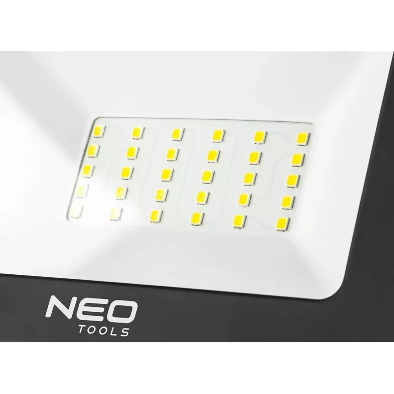 NEO TOOLS 99-063 20W COB LED akkutyövalaisin 1800lm IP65 varavirtalähteellä