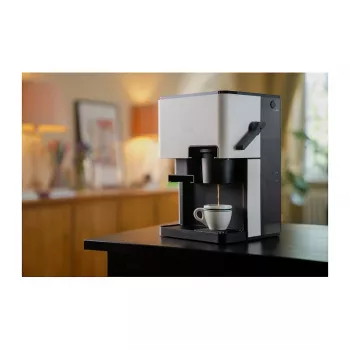 NIVONA Cube 4102 täysautomaattinen kahvinkeitin creme – espresso, cappuccino & latte macchiato OneTouch-maidonvaahdottimella, 15 baarin pumppu ja TFT-näyttö