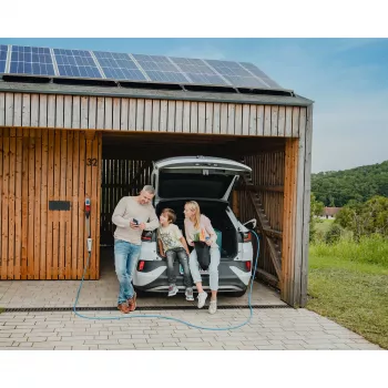 NRGkick Mobile Wallbox 16A 7,5m Pure PV-lataukseen (valkoinen, 11 kW, 7,5 metrin kaapeli, WLAN + Bluetooth)