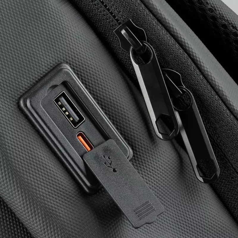 QUALO kannettavan tietokoneen reppu Ultimate Line USB-C 15,6 musta