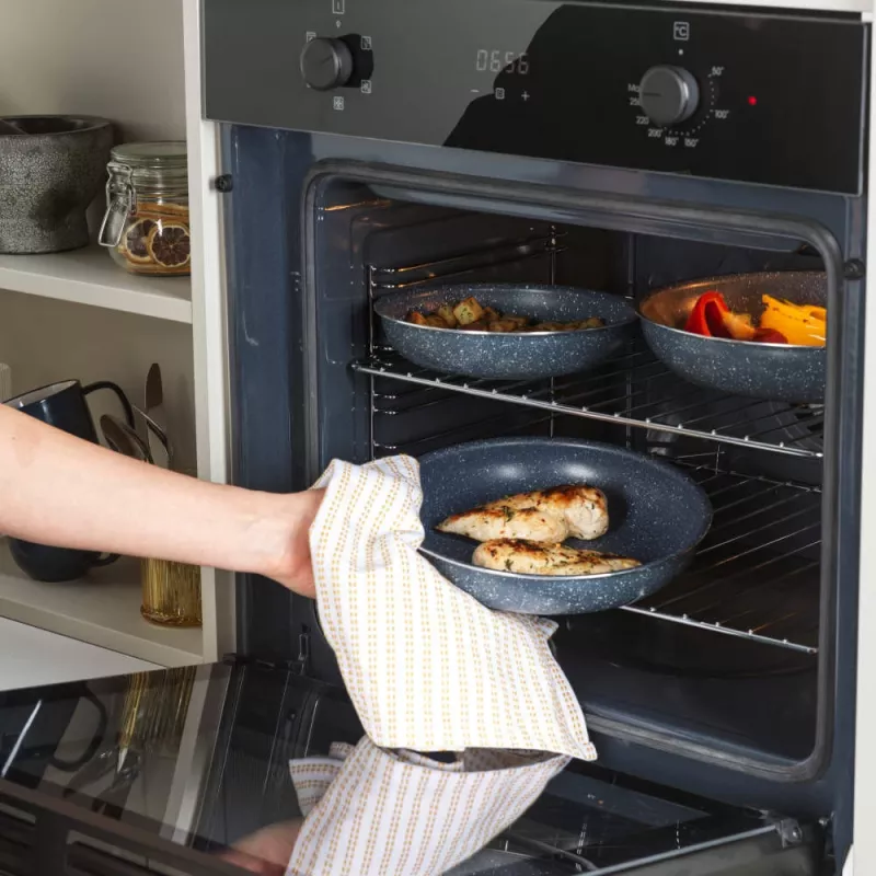 Russell Hobbs RH03293EU7 Nightfall Stone 4-osainen Smart Clip pannusarja
