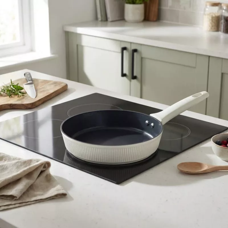 Russell Hobbs RH03862C Cote 28 cm paistinpannu, kerma