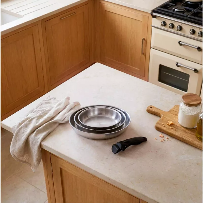 Russell Hobbs RH04033 ruostumaton teräs 4-osainen Smart Clip -pannusarja