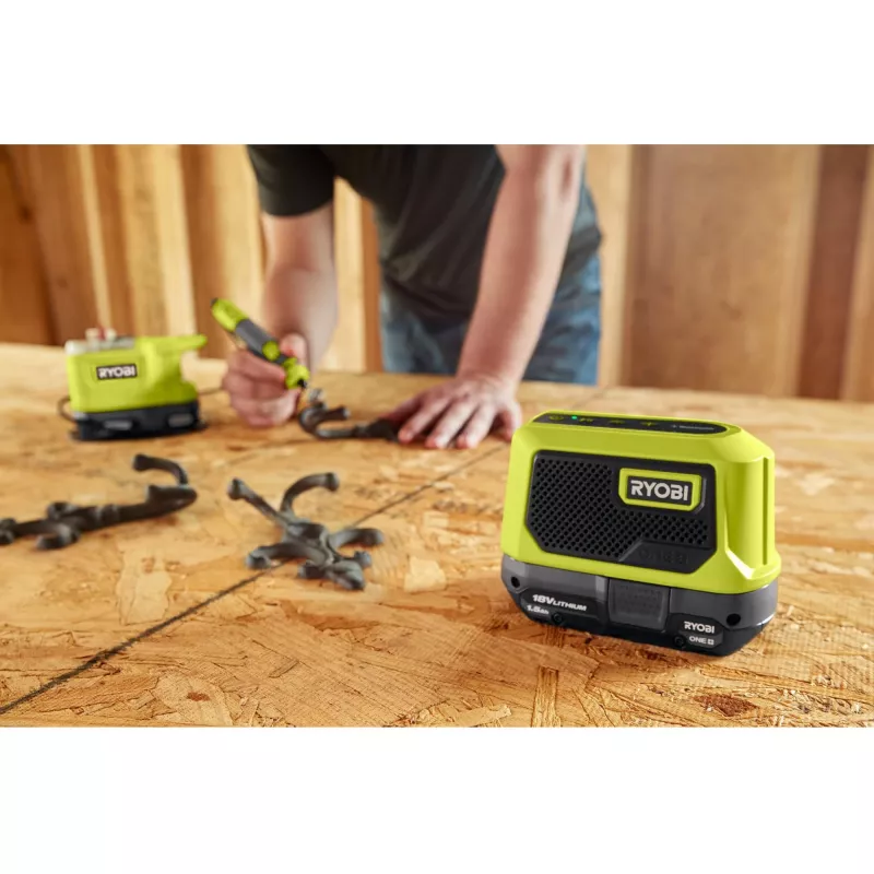 RYOBI ONE+ 18V Bluetooth-minikaiutin (vihreä/musta, vain laite)
