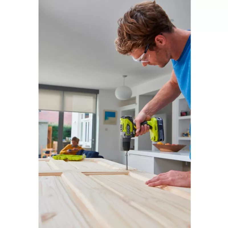 RYOBI ONE+ 18V akkukäyttöinen iskuporakone R18PD5-220S, 2x 2,0Ah Li-Ion-akkua