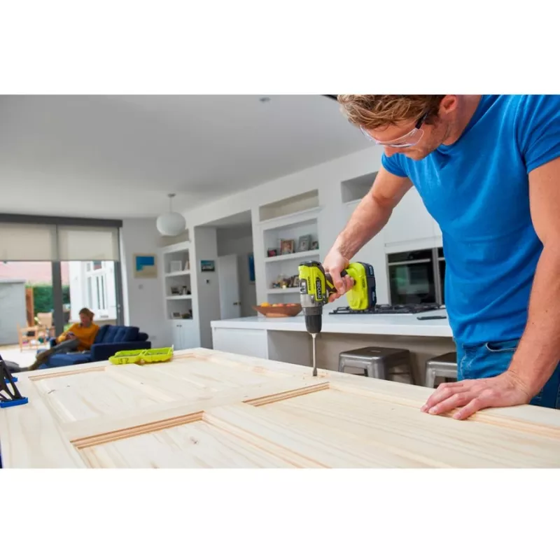 RYOBI ONE+ 18V akkukäyttöinen iskuporakone R18PD5-220S, 2x 2,0Ah Li-Ion-akkua